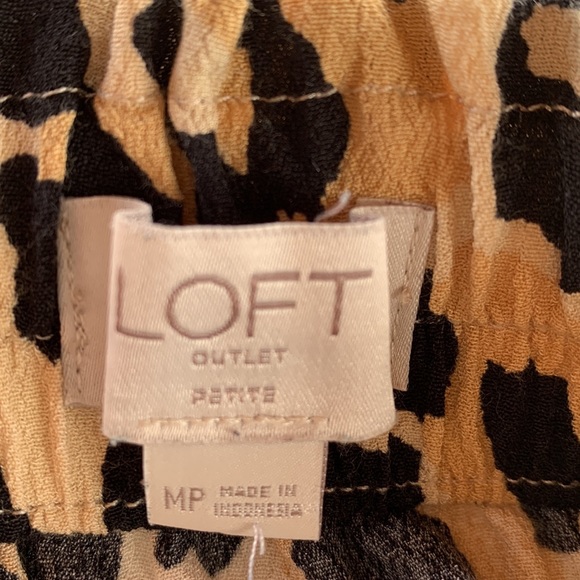 Ann Taylor Loft Outlet Leopard Print
Mini Skirt - Picture 2 of 3